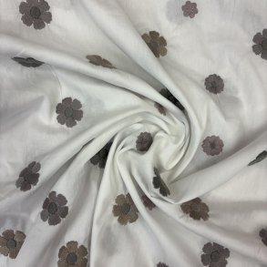 Hvid poplin med broderi 2 pr. 0,25 m