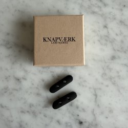 KNAPV�RK � Stavre tr�knap i ibenholt � 30 mm - pr. stk.
