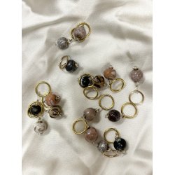 Kazuri maskemarkrer med messing og keramiske perler - 5 stk.