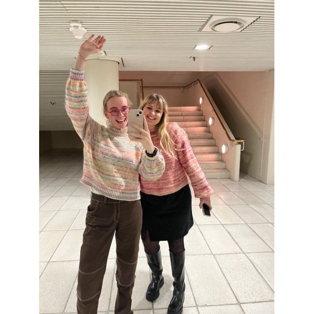 Garn og Glimmer Sweater strikkekit