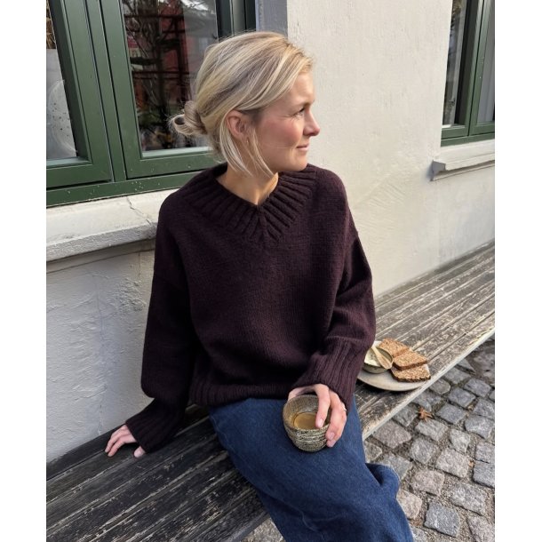 Hannah Sweater V-neck - Strikkekit fra PetiteKnit