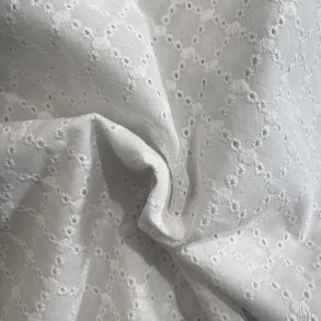 Broderie anglaise med smukt mnster pr. 0,25 m