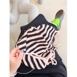 Srine Top - Strikkekit fra Spektakelstrik