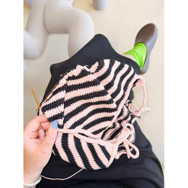 Srine Top - Strikkekit fra Spektakelstrik