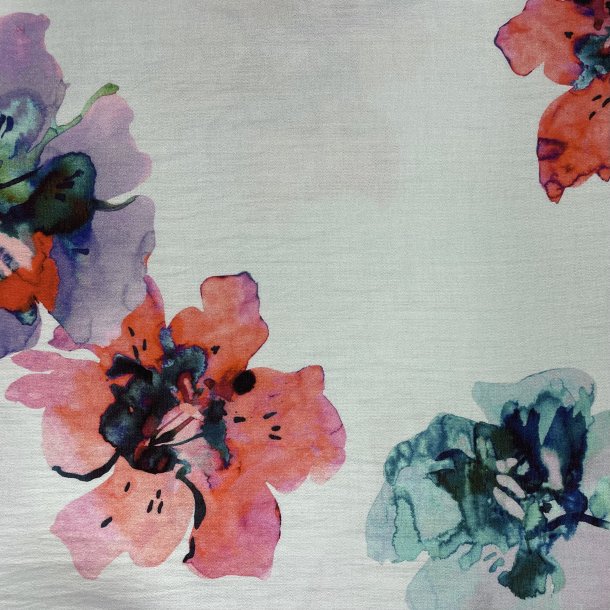 Viskose stof med store blomster p turkis baggrund