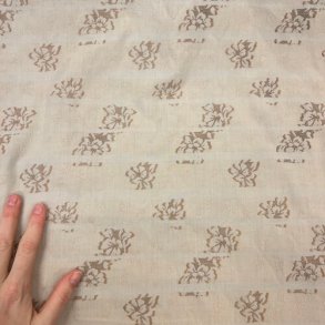 Bomuld/hr med broderi pr 0,25 m.