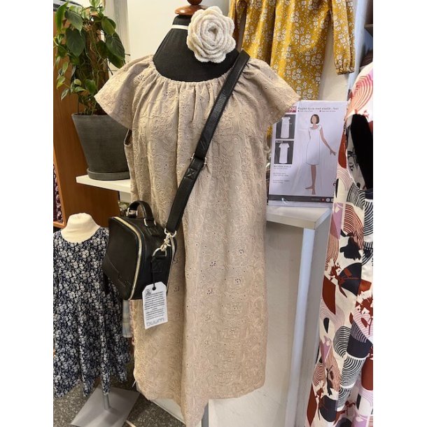 Snitmmster - Line2Line - K2242 Raglan kjole med elastik