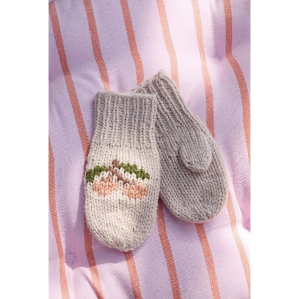 475-4 Kirsebrvanter strikkekit fra Rauma