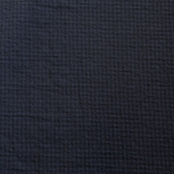 Seersucker fra Kokka med sm� tern i sort/navy - pr. 0,25 meter
