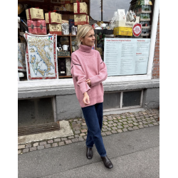 Linea Sweater - Strikkeopskrift fra PetiteKnit 