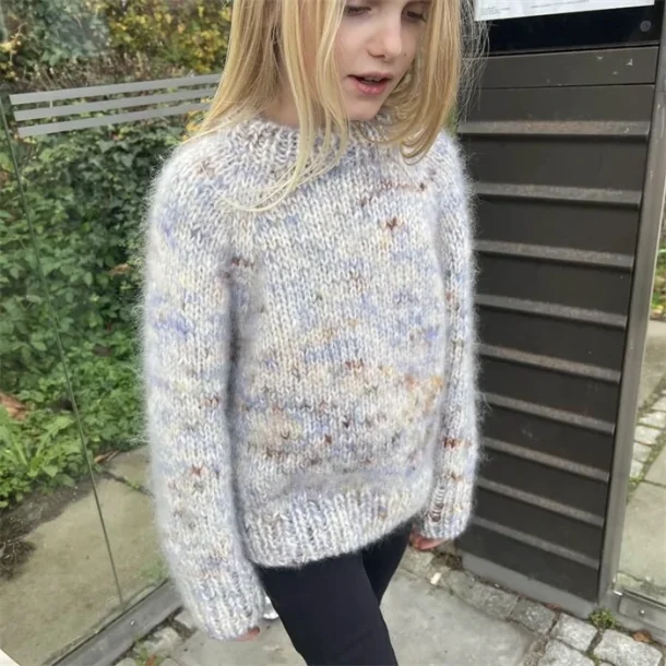 Marble Sweater Junior - strikkeopskrift fra PetiteKnit