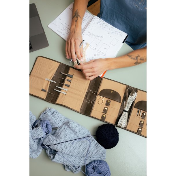 PROJECT 14 - Pindeetui i Dark Green