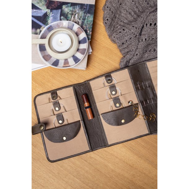 PROJECT 14 - Pindeetui i Dark Green