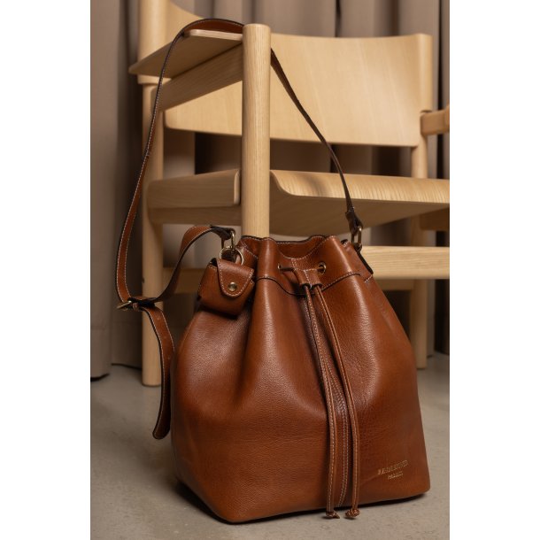 PROJECT 20 - Projekttaske i Walnut 