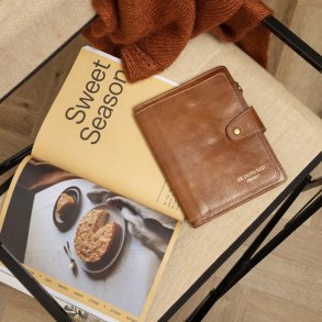 PROJECT 67 pindeetui, Walnut 