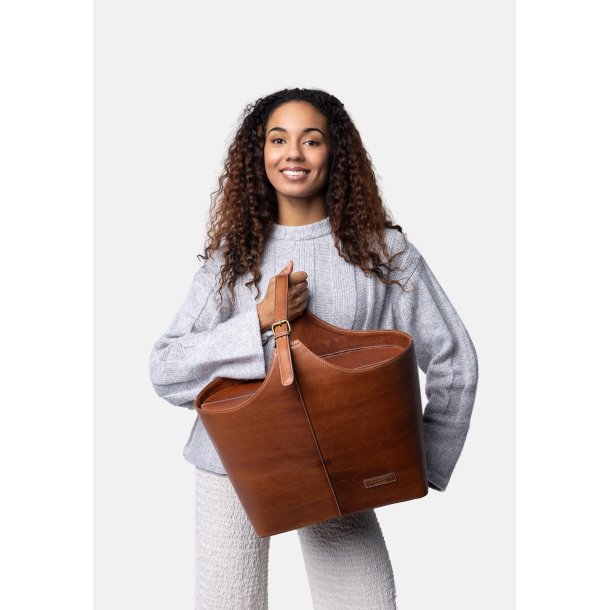 PROJECT 72 - Stor lderspand, Walnut