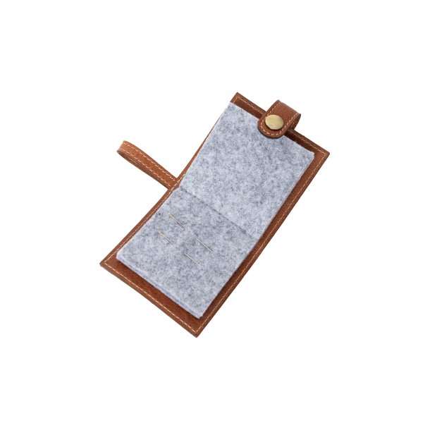 PROJECT 76 Nleetui, Walnut