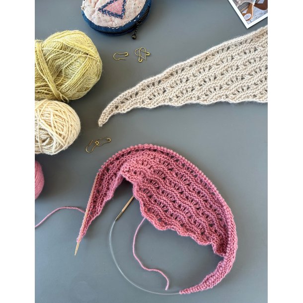 Peacock Scarf - Strikkekit fra Lene Holme Samse / Le Knit