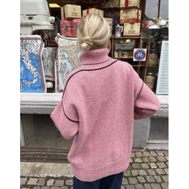 Linea Sweater - Strikkeopskrift fra PetiteKnit 