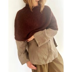 Plain Yoke Poncho - Strikkekit fra Le Knit / Lene Holme Samse