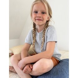 Plain Yoke Tee 20 junior - Strikkeopskrift fra Le Knit / Lene Holme Samse