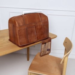 Project 84, Ldercover til symaskinen, Walnut