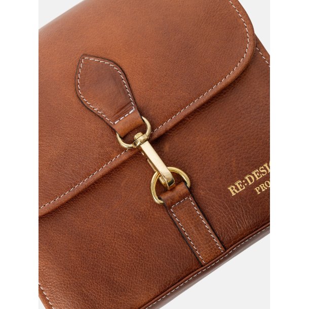 PROJECT 93 - Rundpindeetui Walnut/gold