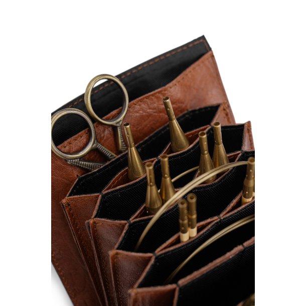 Muud Betina etui - Rich brow