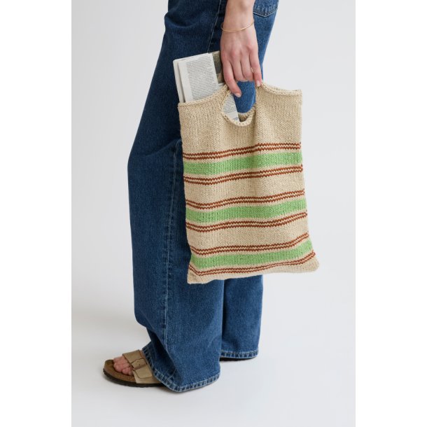 Piazzaveske - Strikkekit fra Rauma.