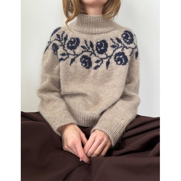 Rosie Yoke Sweater - Strikkeopskrift fra LeKnit