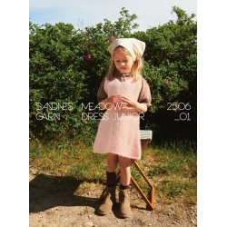 Meadow Dress junior 2506_1 - Strikkeopskrift fra Sandnes 