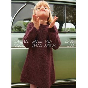 Sweet Pea Dress Junior 2506_08 - strikkeopskrift fra Sandnes