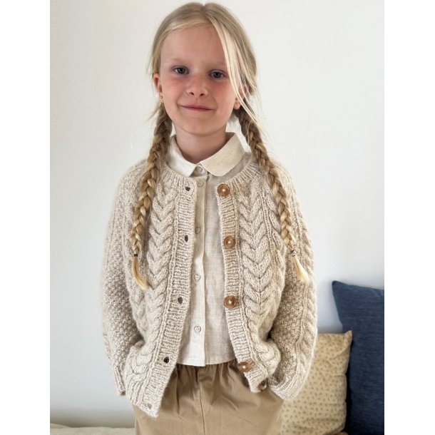 Siri Cardigan Junior - Strikkekit fra Le Knit