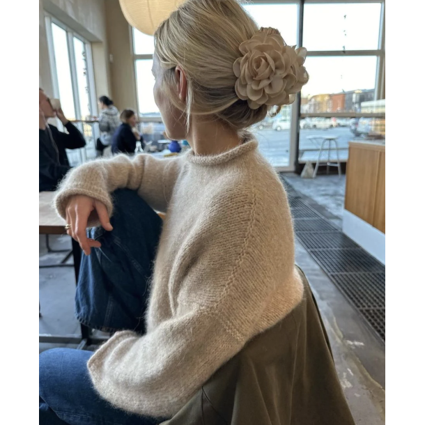 Cloud Sweater strikkekit fra Petiteknit i Woolia og Kid Seta
