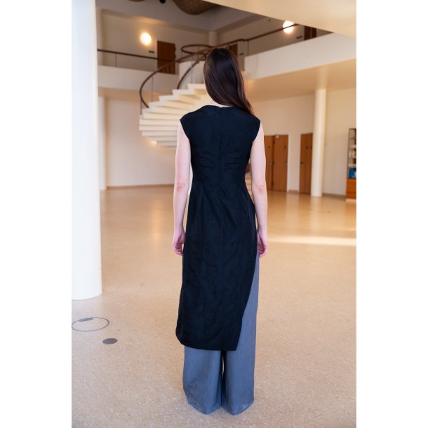 SLASH Dress med Cap Sleeves - Puff and pencil