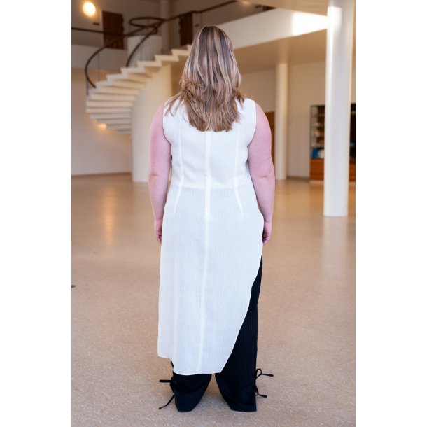 SLASH Dress med Cap Sleeves - Puff and pencil