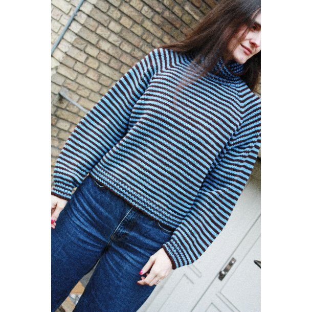 Stripe Overload Turtleneck strikkekit fra SpektakelStrik