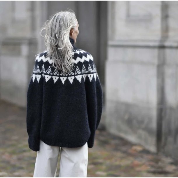 Super Selene Sweater Strikkekit af Anne Ventzel