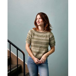 T-shirt med struktur Strikkeopskrift fra Permin