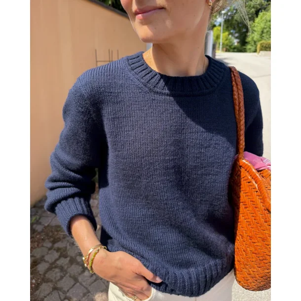 Vega Sweater - Strikkekit fra PetiteKnit