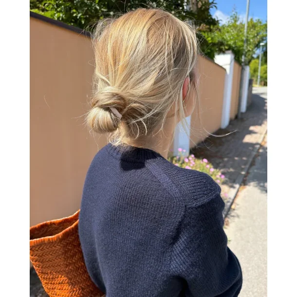 Vega Sweater - Strikkekit fra PetiteKnit
