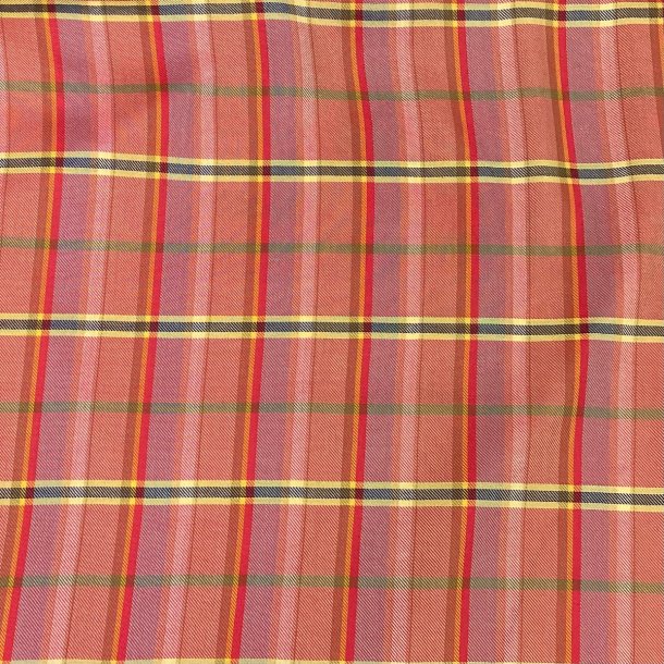 Bld viskose med tern i orange, lyserd og rd - pr. 0,25 meter