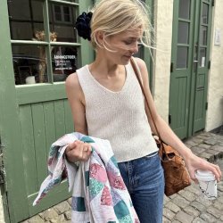 Alice Top - strikkeopskrift fra PetiteKnit