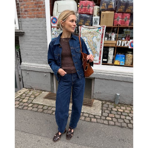 Bea Top - Strikkeopskrift fra PetiteKnit