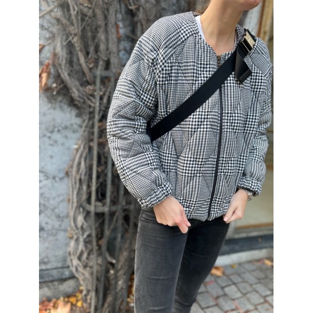 Quiltet polyester med sm tern - pr. 0,25 meter 