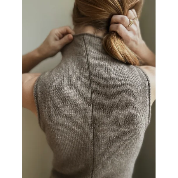 Camisole No. 12 - Strikkekit fra My Favourite Things Knitwear 