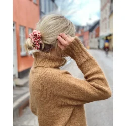 Caramel Sweater strikkekit fra Petiteknit