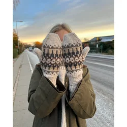 Celeste Vanter - strikkeopskrift fra PetiteKnit 