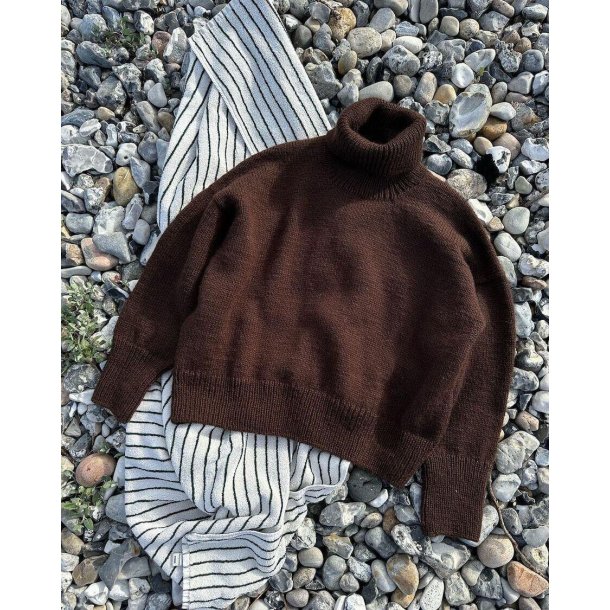 Chestnut Sweater - strikkeopskrift fra PetiteKnit
