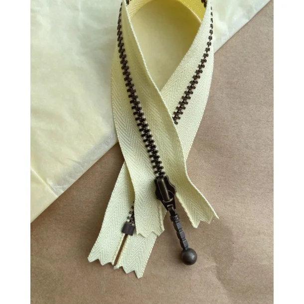 Lynl�s fra PetiteKnit, 23 cm i flere farver, til bl.a. Honey Purse and Washbag